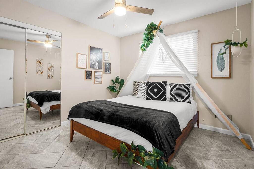 Modern Tempe Home With Heated Pool, Asu Kültér fotó